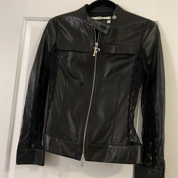 Ferre lace and leather slim
Fitting jacket - Picture 9 of 11